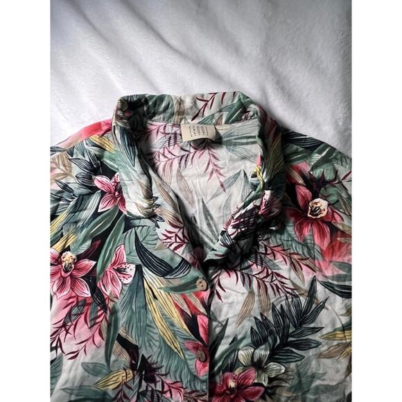 Teddi Woman Tropical Button-Up Shirt | Size 1X | Floral Island Vibes - Picture 5 of 7